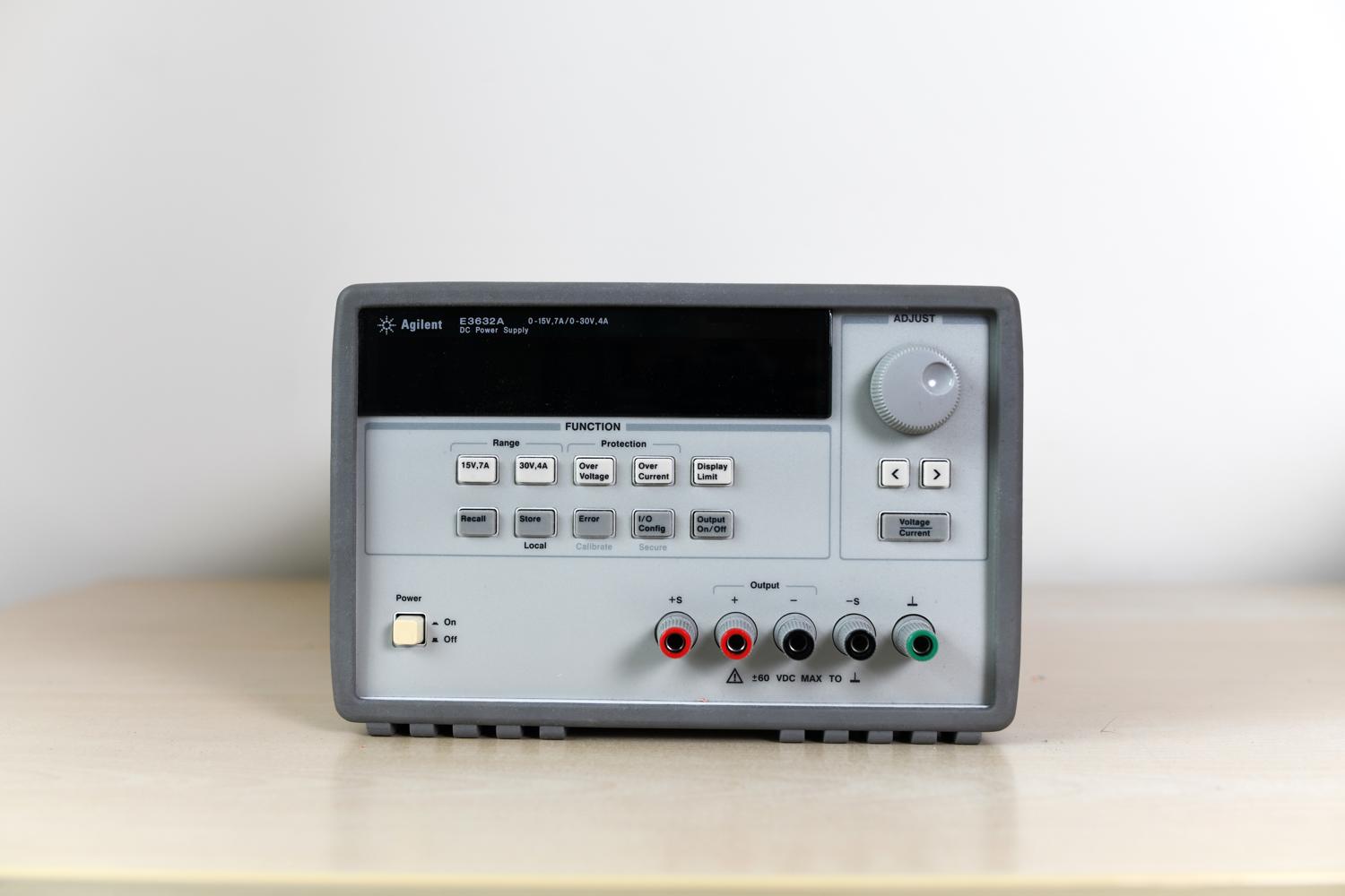 Источники питания серии Keysight E363xA